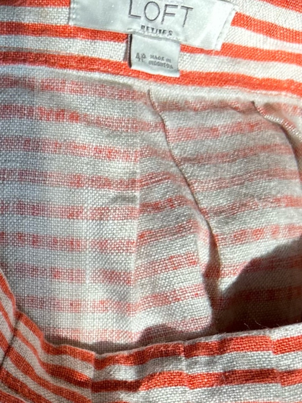 Loft Classic Skirt with a Flare. 100% Linen, Orange and Pink Stripes Size 4P - Picture 4 of 4